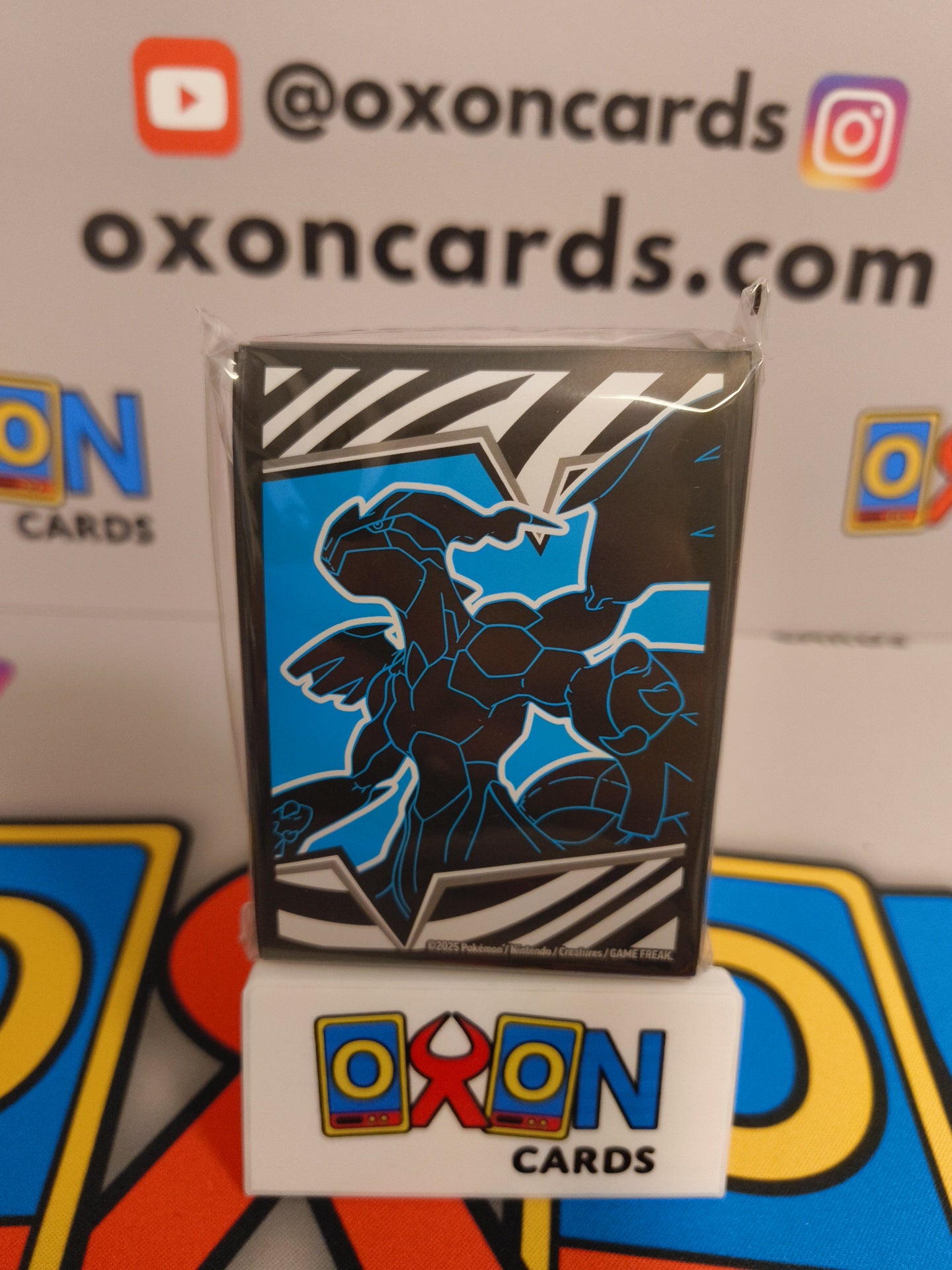 Zekrom - Black Bolt - 65 Sleeves